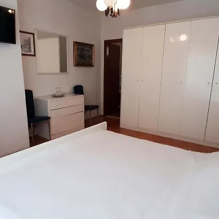 N&m Baška Voda